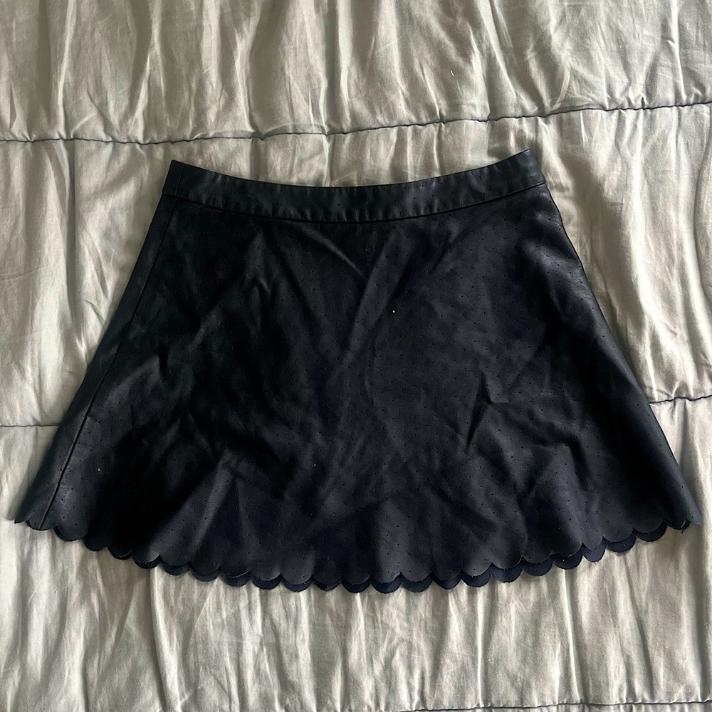 CLUB MONACO FAUX LEATHER BLACK MINI SKIRT